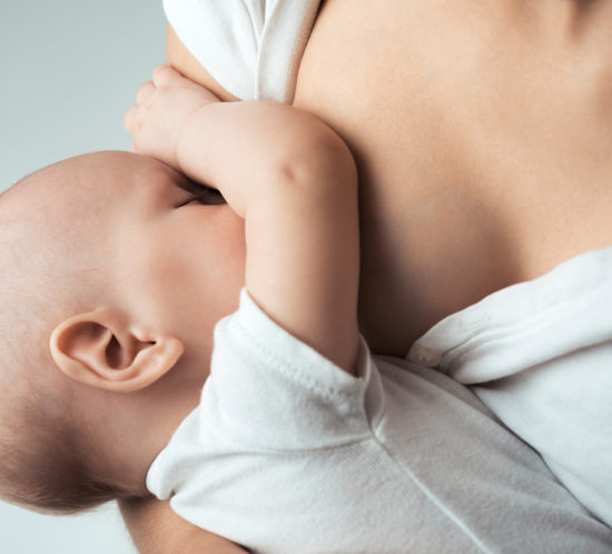 austin-expecting-first-week-breastfeeding-1000x667
